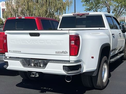 Used 2024 Chevrolet Silverado 3500 High Country w/ Technology Package AWD/4WD image 2