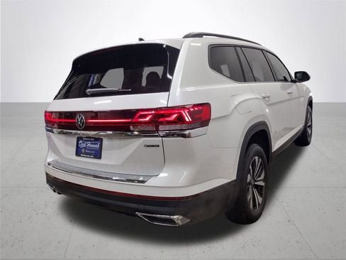 New 2026 Volkswagen Atlas SE image 12