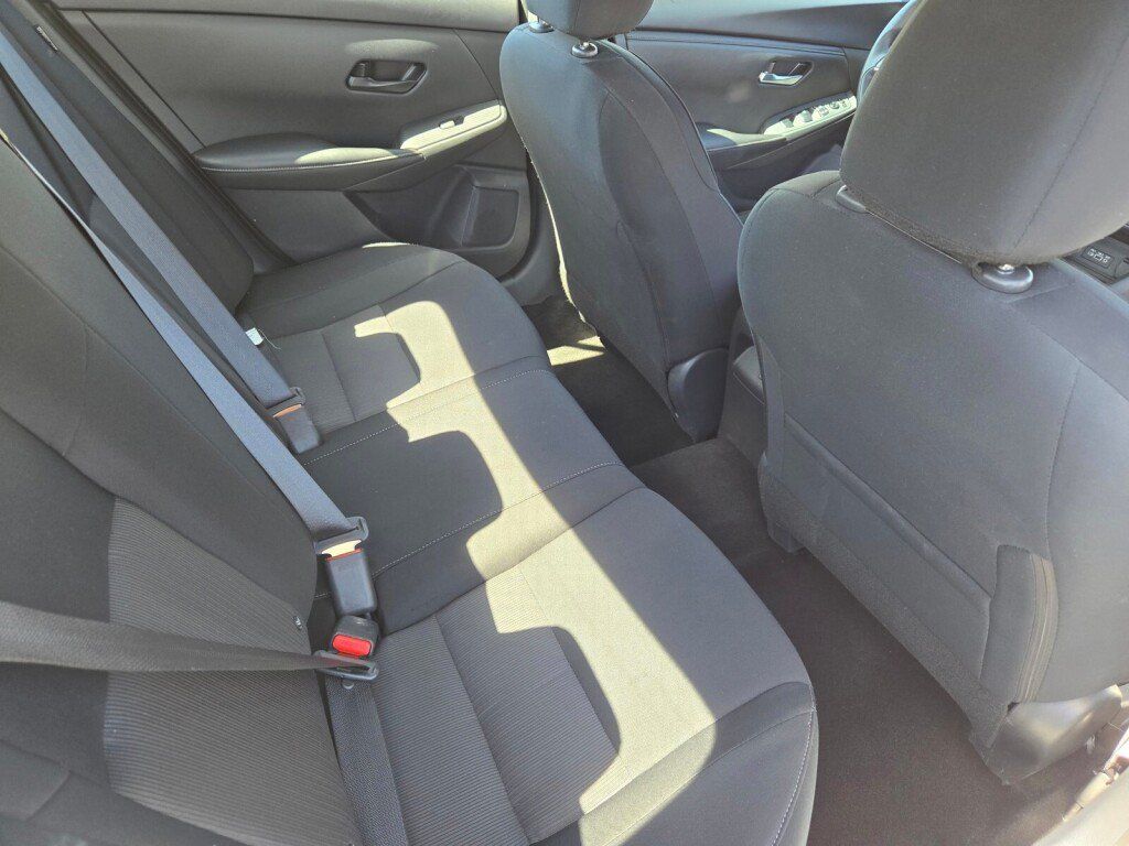 Used 2024 Nissan Sentra SV FWD image 19