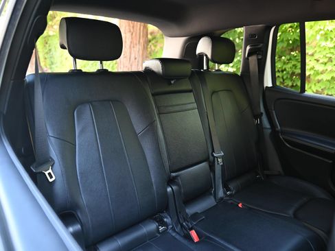Used 2021 Mercedes-Benz GLB 250 4MATIC image 14