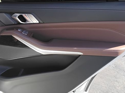 Used 2023 BMW X7 M60i w/ Executive Package image 23