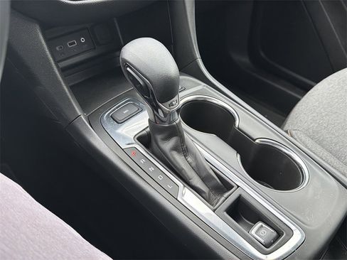 Certified 2024 Chevrolet Equinox LT image 8