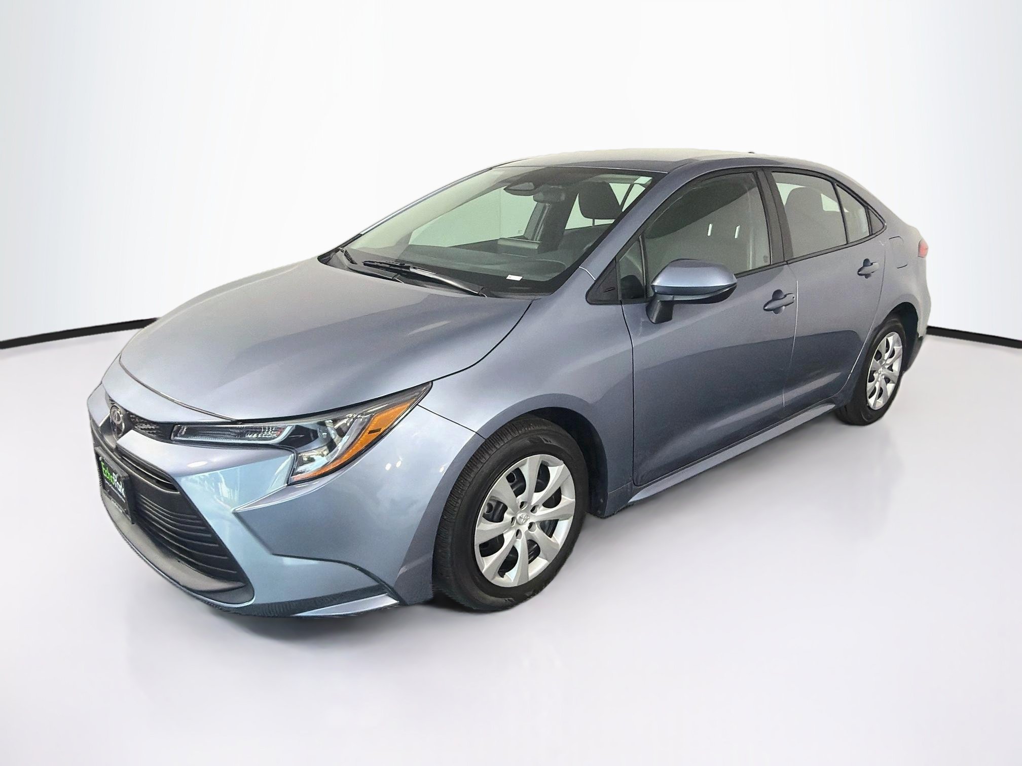Used 2026 Toyota Corolla LE FWD image 3