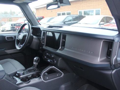 Used 2023 Ford Bronco Outer Banks image 27