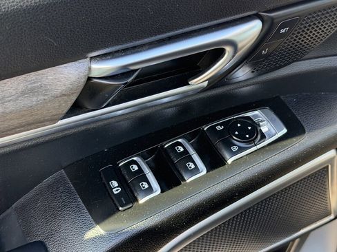 Used 2020 Kia Telluride SX w/ SX Prestige Package AWD/4WD image 18