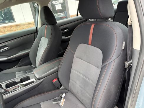 Used 2024 Nissan Sentra SR FWD image 3