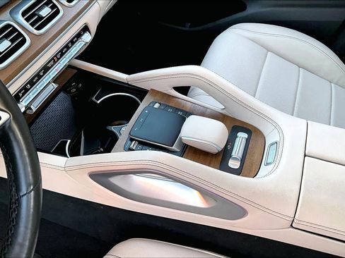 Used 2024 Mercedes-Benz GLS 450 GLS 450 image 31