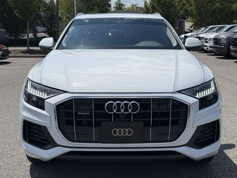 Used 2023 Audi Q8 Premium w/ Convenience Package AWD/4WD image 3