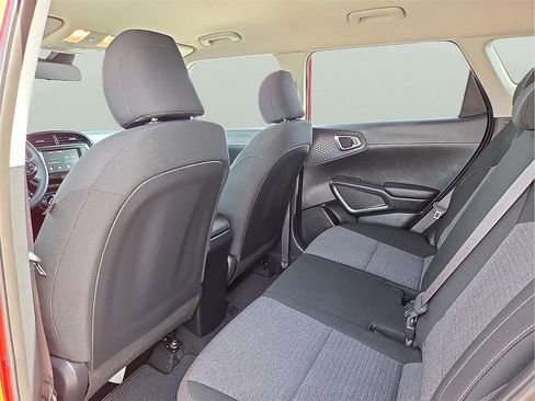 Used 2021 Kia Soul S image 10