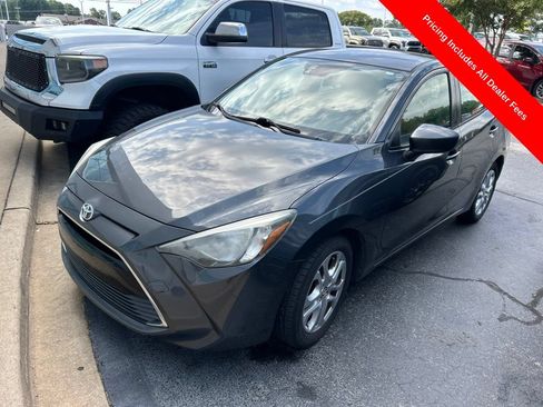 Used 2017 Toyota Yaris iA FWD image 8
