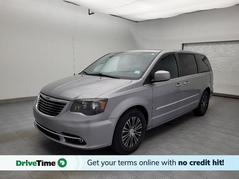Used 2014 Chrysler Town & Country S FWD image 1