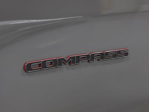 Used 2020 Jeep Compass Trailhawk w/ Cold Weather Group AWD/4WD image 30