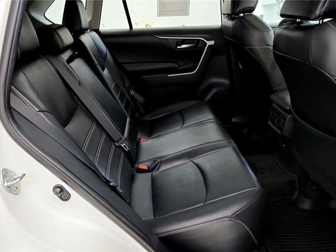 Certified 2021 Toyota RAV4 XLE Premium image 28