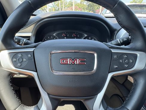 Used 2023 GMC Acadia SLT image 15