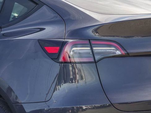 Used 2024 Tesla Model Y Long Range image 7