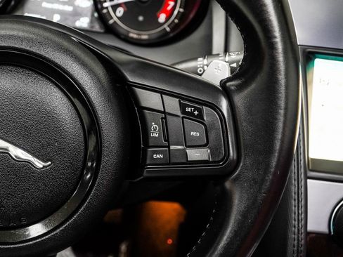 Used 2019 Jaguar F-TYPE Convertible RWD image 29