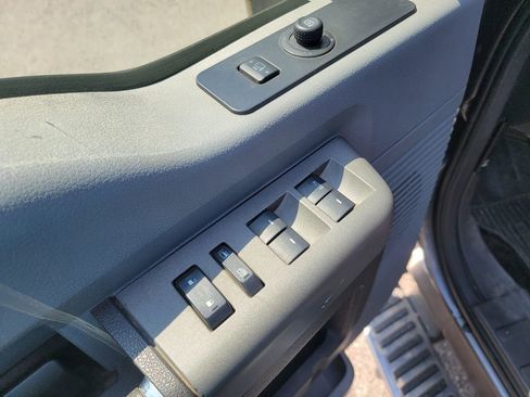 Used 2011 Ford F250 XLT w/ XLT Premium Pkg AWD/4WD image 11