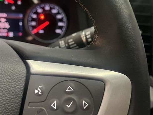 Used 2023 GMC Acadia SLT w/ Preferred Package image 21