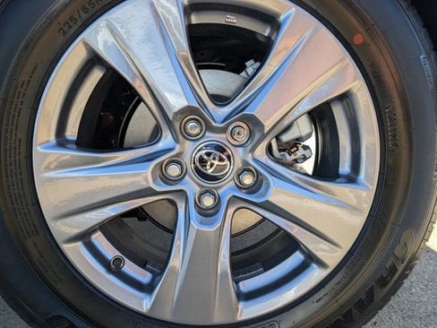 New 2025 Toyota RAV4 LE image 6