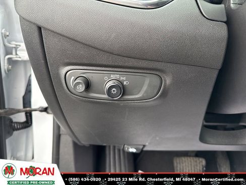 Used 2022 Chevrolet Equinox LT image 16