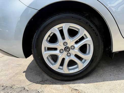 Used 2017 Toyota Yaris iA FWD image 24