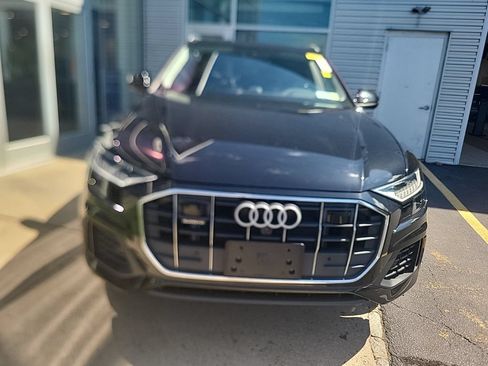 Used 2023 Audi Q8 Premium w/ Convenience Package AWD/4WD image 16