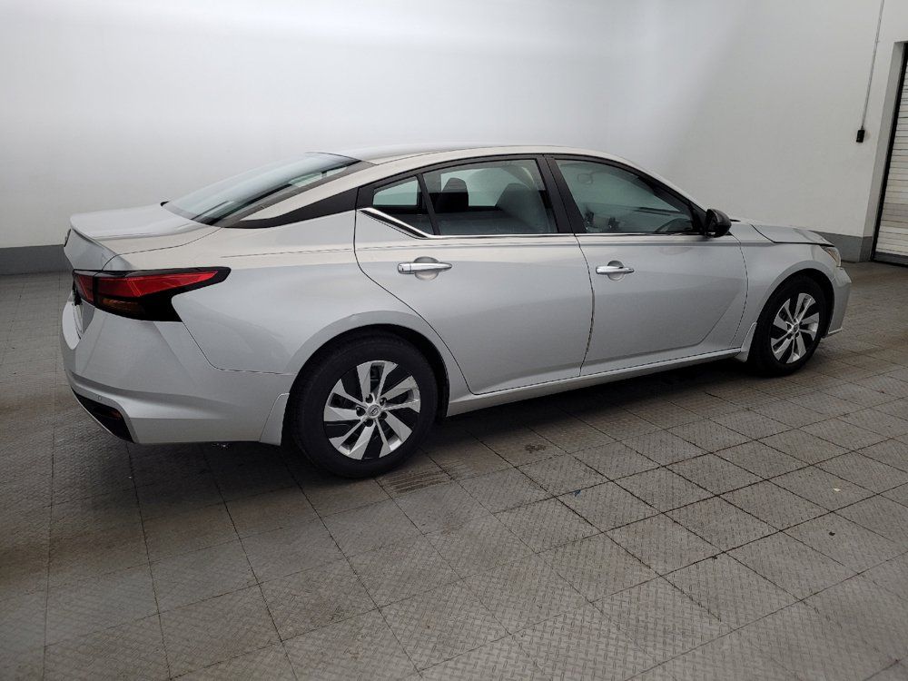 Used 2024 Nissan Altima 2.5 S FWD image 10