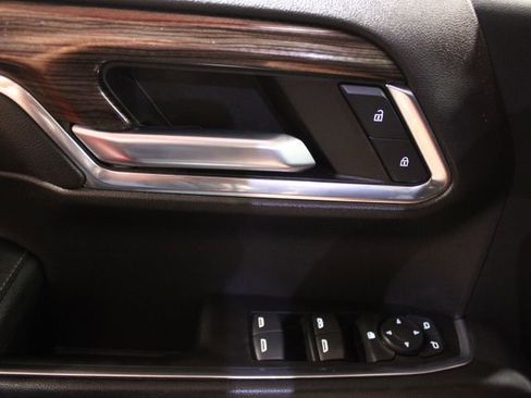Used 2022 Chevrolet Silverado 1500 LT AWD/4WD image 16