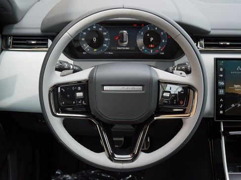 Used 2026 Land Rover Range Rover Velar Dynamic SE image 16