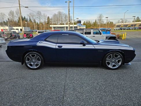Used 2013 Dodge Challenger R/T image 6