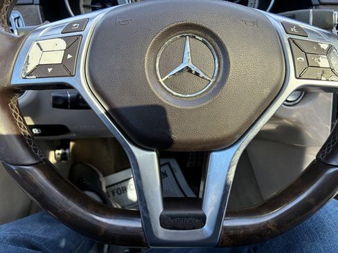 Used 2016 Mercedes-Benz E 350 4MATIC Wagon w/ Premium Package image 9