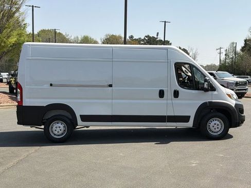 Used 2023 RAM ProMaster 2500 image 14