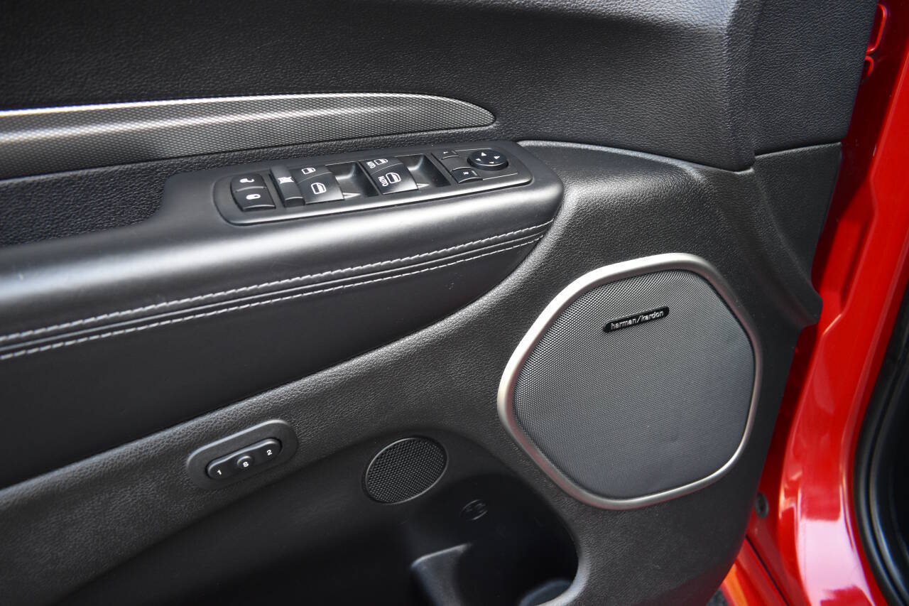 Used 2019 Dodge Durango R/T w/ Technology Group AWD/4WD image 21
