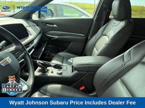 Used 2025 Cadillac XT4 Premium Luxury FWD image 11