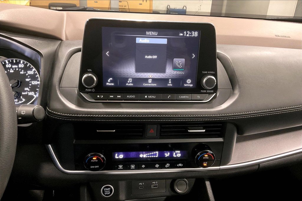 Used 2023 Nissan Rogue SV AWD/4WD image 16