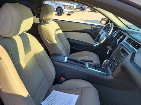 Used 2014 Ford Mustang GT image 10