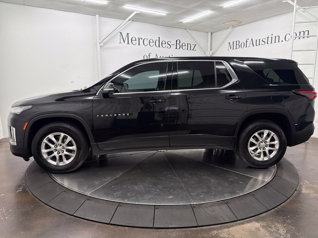Used 2023 Chevrolet Traverse LS w/ Safety Package FWD image 4