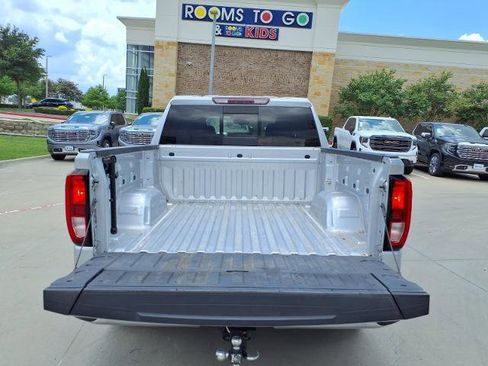 Used 2022 GMC Sierra 1500 Elevation w/ Preferred Package RWD image 22