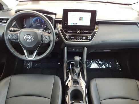 Used 2023 Toyota Corolla Cross XLE FWD image 21