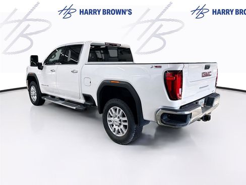 Used 2022 GMC Sierra 2500 SLT w/ SLT Convenience Package image 2