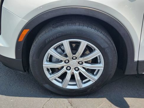 Used 2022 Cadillac XT4 Premium Luxury w/ Enhanced Visibility Package AWD/4WD image 21