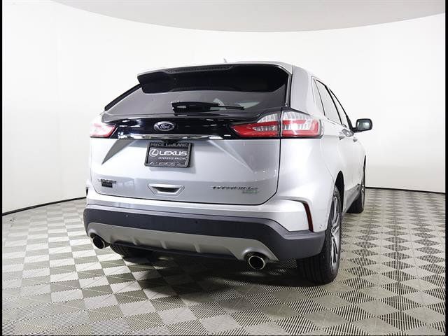 Used 2019 Ford Edge Titanium w/ Equipment Group 301A FWD image 5