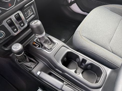 Certified 2025 Jeep Wrangler Sport image 17