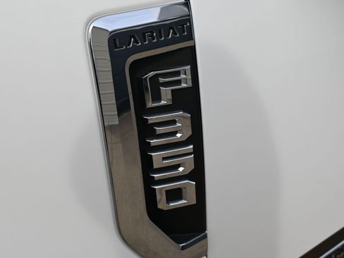 Used 2022 Ford F350 Lariat w/ Lariat Ultimate Package image 11