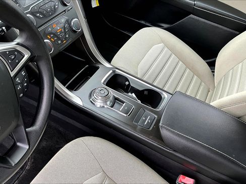 Used 2018 Ford Fusion S image 15