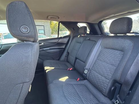 Used 2018 Chevrolet Equinox LT image 19