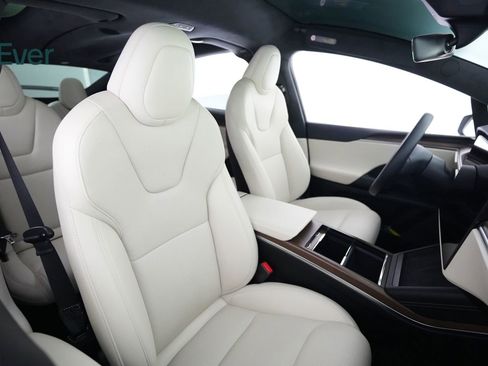 Used 2023 Tesla Model X image 23