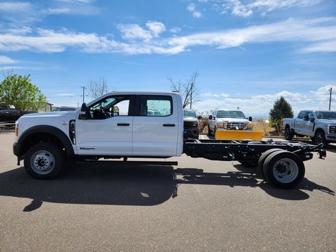 New 2025 Ford F550 4x4 Crew Cab Super Duty image 4
