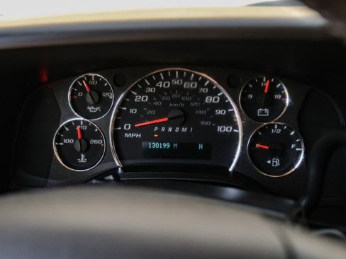 Used 2021 Chevrolet Express 2500 w/ Enhanced Convenience Package RWD image 19
