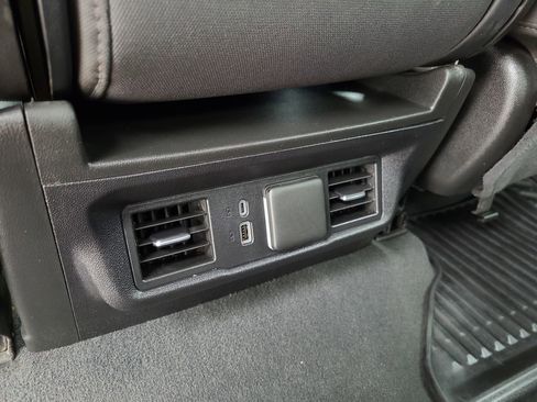 Used 2025 Chevrolet Silverado 1500 LT w/ Safety Package AWD/4WD image 12